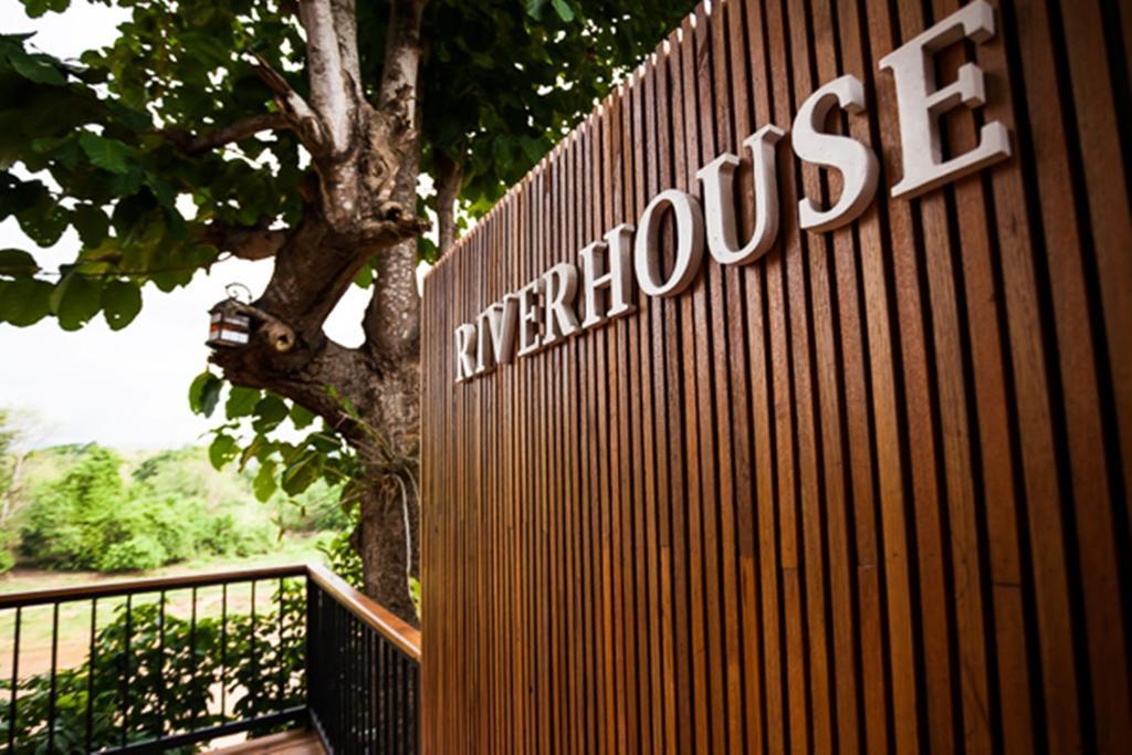 Riverhouse-The Teak House Mae Sariang Dış mekan fotoğraf